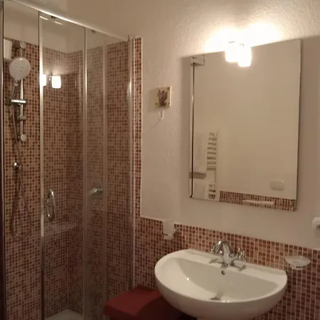 Lunamuta Bed and Breakfast *